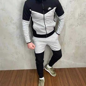 Trenerke: Veličine od S do 2XL
Cena 4400 din — 20