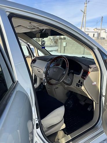 Toyota: Toyota Ipsum: 2003 г., 2.4 л, Автомат, Бензин, Минивэн — 13