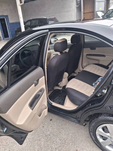 Hyundai: Hyundai Accent: 1.4 l | 2008 il Sedan — 13