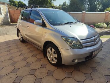 Toyota: Toyota ist: 2002 г., 1.5 л, Автомат, Бензин, Хэтчбэк