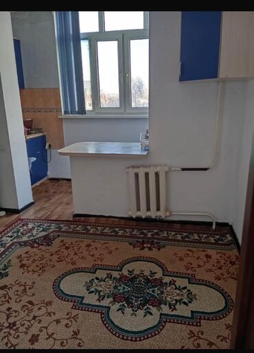 снять квартиру бишкек на долгий срок: 1 бөлмө, 35 кв. м, 106-серия, 2 кабат, Косметикалык ремонт