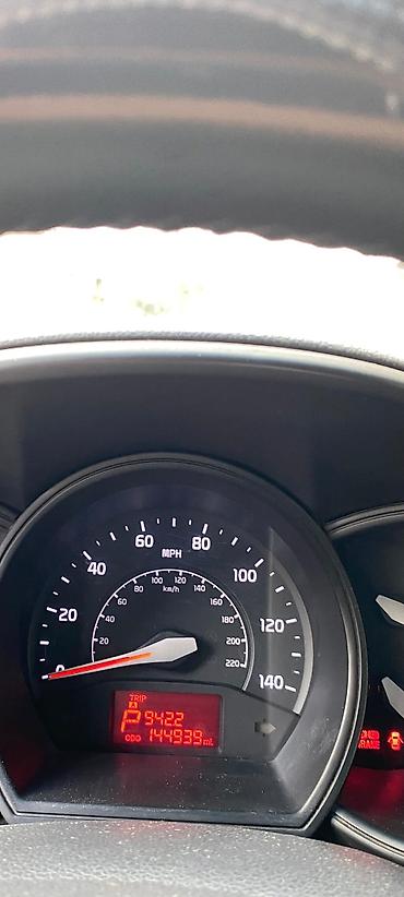 klas 6: Kia Rio: 1.6 l | 2014 il Sedan — 7
