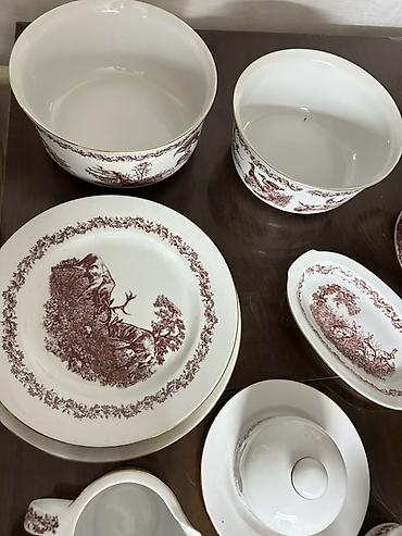 Наборы посуды: Большой сервиз из фарфора с охотничьим рисунком. Завод Ilmenau — 5