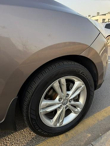 165 60 14: Hyundai ix35: 2011 г., Бензин, Кроссовер — 3