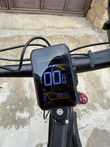 Elektrik velosipedlər: İşlənmiş Elektrik velosipedi 26", sürətlərin sayı: 24, 750 < Vt, Ünvandan götürmə — 1