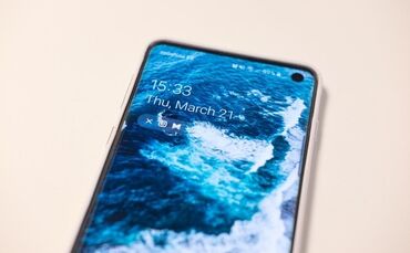аперативная память: Samsung Galaxy S10, Б/у, 128 ГБ, цвет - Белый, 2 SIM, eSIM
