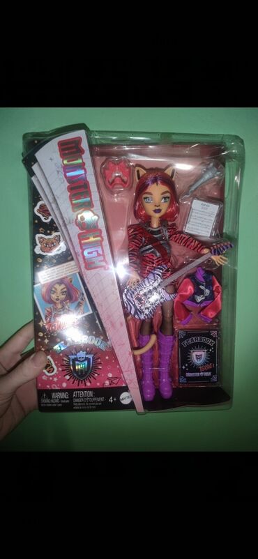 oyuncaq pişik: Original Monster high kukla. Əldədir