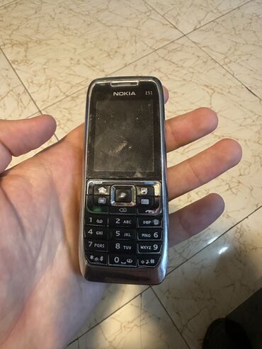 Nokia: Nokia E51, 1 TB, rəng - Gümüşü, İki sim kartlı