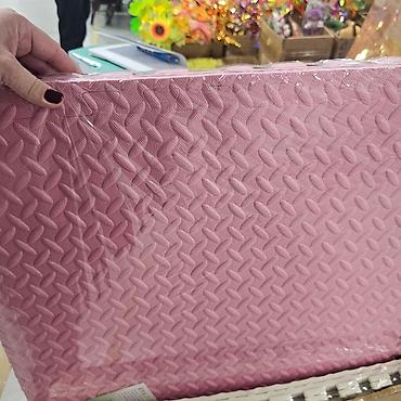 Podloge za igru: 01. Podne dečije puzle
60*60cm
U paketu 4 kom
Paket 2999 din.mj — 5