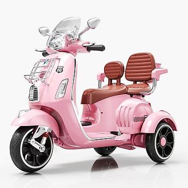 подростковые самокаты: Детский электроскутер-трицикл (стиль Vespa), 2 посадочных места — 1