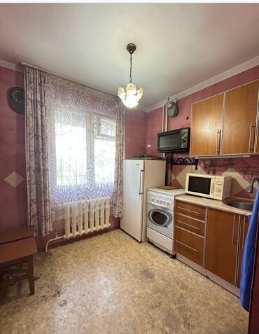 г кара балта квартира: 3 комнаты, 70 м², 104 серия, 1 этаж