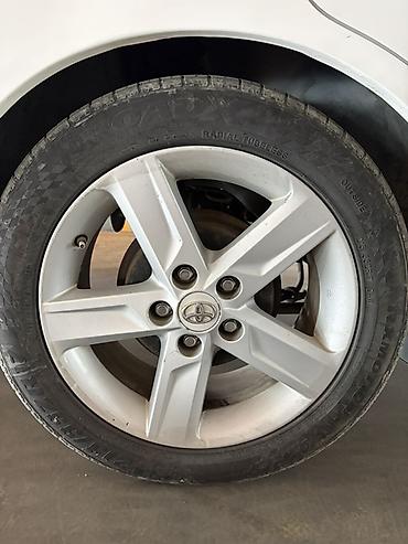 диски 17 тайота: Литые диски Toyota + шины RoadX 215/45 R17 Камри 50 - Комплект из 4 — 1