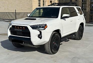 Ижарага берем Toyota 4Runner, Күнүмдүк, Айдоочусуз, | 18 жаштан баштап, Айдоочулук күбөлүк, Күрөө