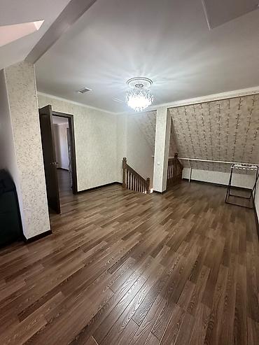 Продажа коттеджей и домов: Продаётся уютный мансардный дом вместе землей 23 гектара,построенный с — 14