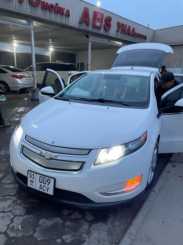 Chevrolet: Chevrolet Volt: 2013 г., 1.4 л, Вариатор, Гибрид