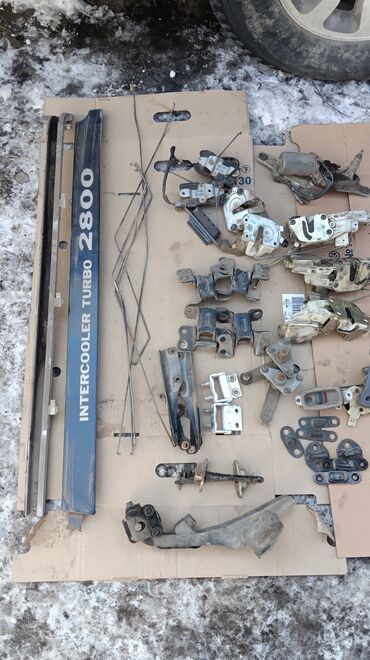 Другие детали ходовой части: Продаю запчасти на, Митсубиси Делика, дизель 2,8 И есть — 7