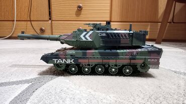 Ostalo: Nov RC tenk može da ispaljuje gel kuglice i tom prilikom se pali — 15