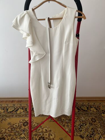платье свободное: S (EU 36), цвет - Белый, Свободный крой