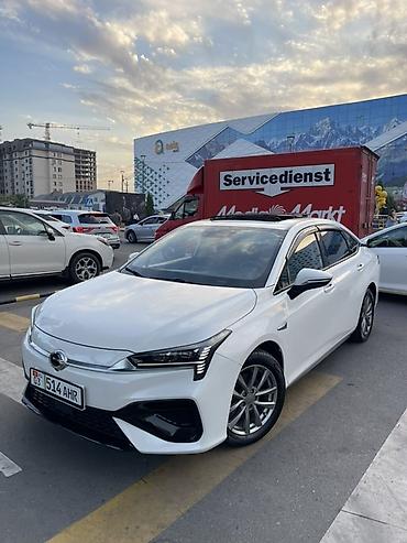 surron light bee: Сох 98%
пробег 85***
торг у капота 
свежий пригнан — 3