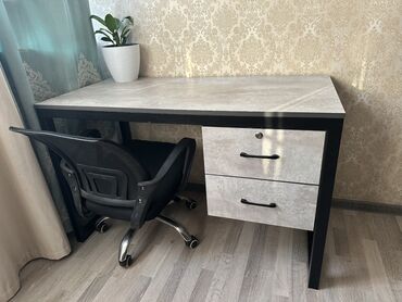 офисные столы: Письменный стол