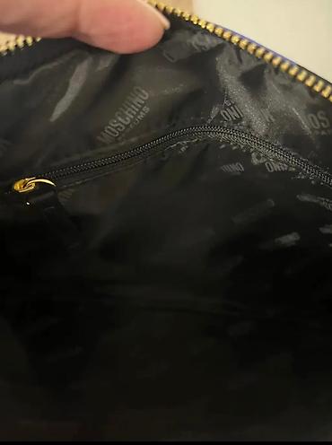 orginal canta: Косметичка Moschino. Оригинал. Новая. Можно носить как клатч. Размер — 5