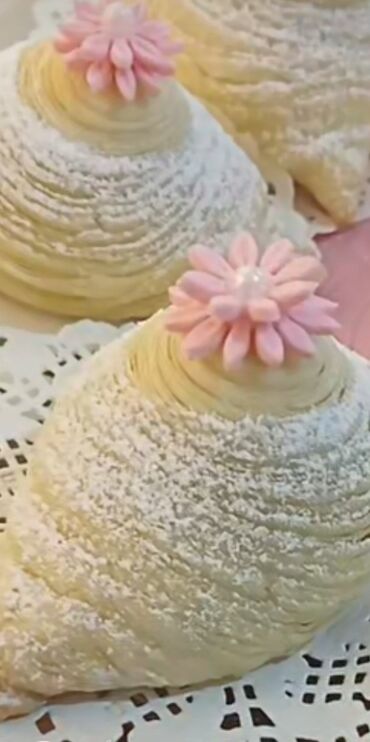 Un: Milli şirniyyatlar – əl işləri - Şəkərbura: Xəmir üzərində incə — 24