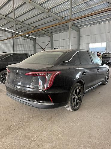 машиный: Hongqi E-QM5 (электромобиль) Год 2021 (ноябрь) Свежепригнанные — 3