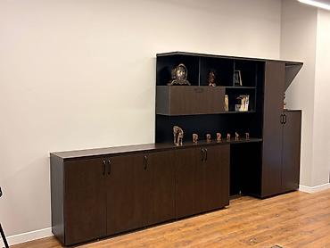 Digər ofis mebeli: Ofis mebeli ideal vəziyyətdədir. 8000 manata yığılıb. Hamısı birlikdə — 3