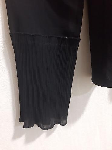 alt geyimleri: Qara uzunqol bluz - Model: elastik büzgülü halqa yaxalı - Material — 6