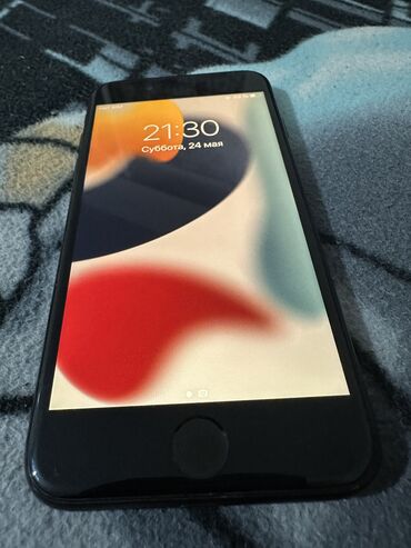 Apple iPhone: IPhone 7, Б/у, 128 ГБ, Черный, Чехол, 84 %