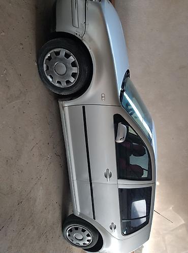 пассат бак: Volkswagen Polo: 2003 г., 1.6 л, Кол менен иштөөчү, Седан — 2