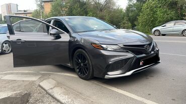 Toyota: Toyota Camry: 2021 г., 2.5 л, Автомат, Бензин, Седан
