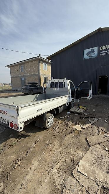 Kia: Kia BONGO: 2018 г., 2.5 л, Автомат, Дизель — 4