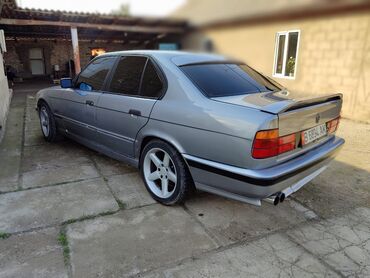 BMW 525: 1990 г., 2.5 л, Механика, Бензин, Седан