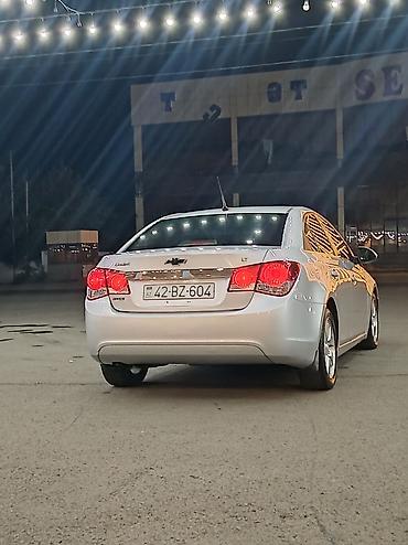 mesok satisi: Chevrolet Cruze LT sedan - Kuzov: sedan, gümüşü rəng - Komplektasiya — 1