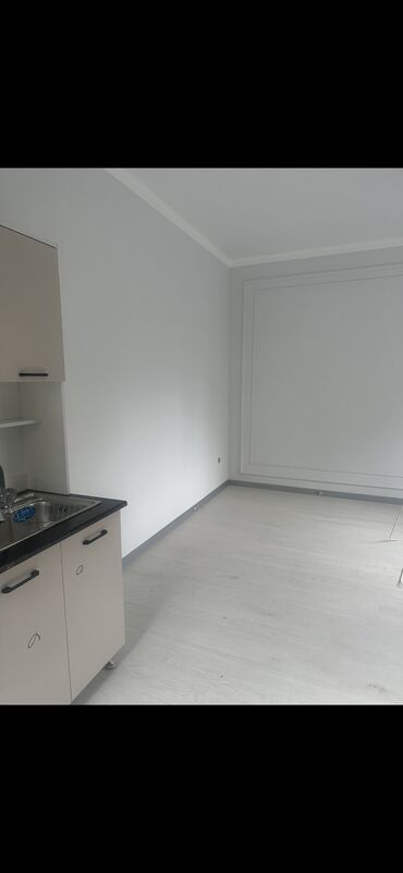 однокомнатная квартира сдаётся: A small family apartment in a private house is for rent. everything