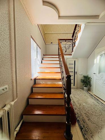 Продажа коттеджей и домов: 6 комнат и более, 160 м², 3 соток, Бишкек, Арча-Бешик ж/м Собственник — 14