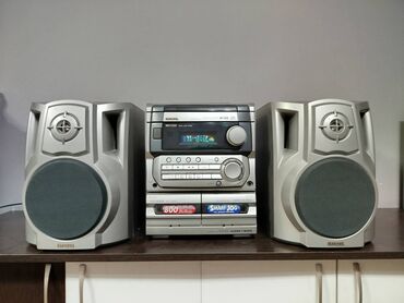 Динамики и колонки: Продаю недорого AIWA музыкальный центр есть AUX есть и другие муз