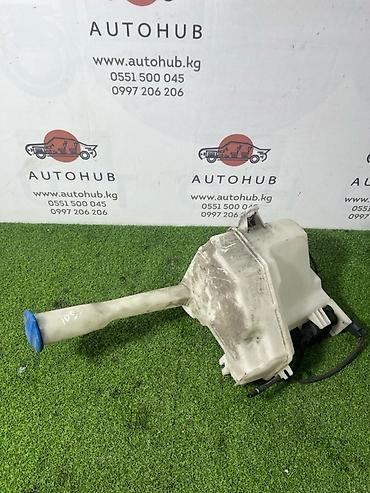 бутылка для воды: Бачок Hyundai 2018 г., Б/у, Оригинал, Корея — 1
