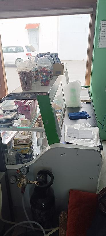 soyuducu kompressor: Soyuducu vitrin – satış üçün - Ölçü: təxminən 1,5 m ön genişlikli, 3 — 2