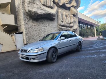 Honda: Honda Accord: 2001 г., 1.8 л, Механика, Бензин, Седан