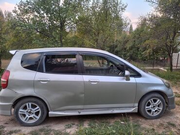 Honda: Honda Fit: 2002 г., 1.3 л, Автомат, Бензин, Хэтчбэк