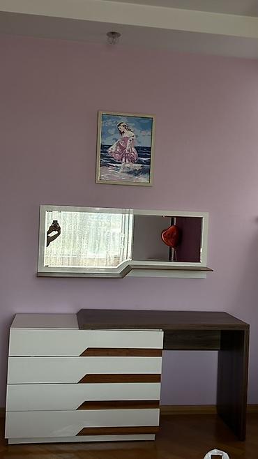 lepe: Mebel dəsti – 600 alınıb.komod 2-ci əldi, iş/üz masası və divardan — 8