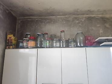 Qarisiqdi boyuk balaca bankalardi her biri 10qepiydi lalafo.az -da Qarisiqdi boyuk balaca bankalardi her biri 10qepiydi