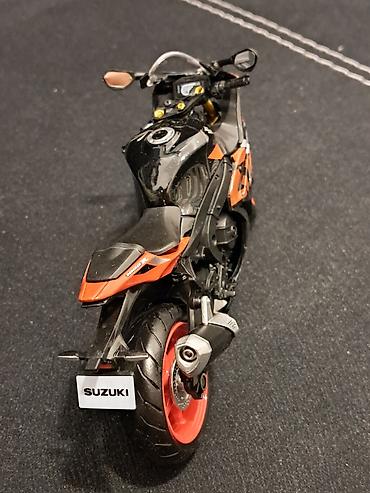 Umetnost i kolekcionarstvo: Motor SUZUKI GSX-R1000R 2021 1:12 - NOVO NOVO! Vrhunski odradjen — 6