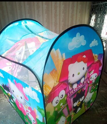 детские подушки: Продаю детскую палатку для детей 2-7 лет,удобная для детских