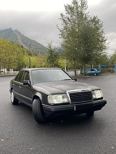 mitsubishi pajero arxa stop: Mercedes-Benz W124: 2.3 l | 1988 il Sedan — 2