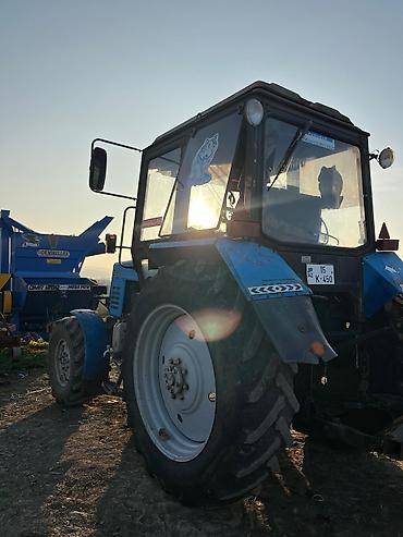 Traktorlar: Belarus markalı traktor. Kənd təsərrüfatı işləri üçün uyğun olan bu — 10