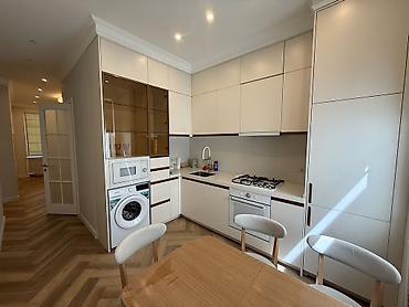 Продажа квартир: 2 комнаты, 53 м², Сталинка, 3 этаж, Дизайнерский ремонт — 1