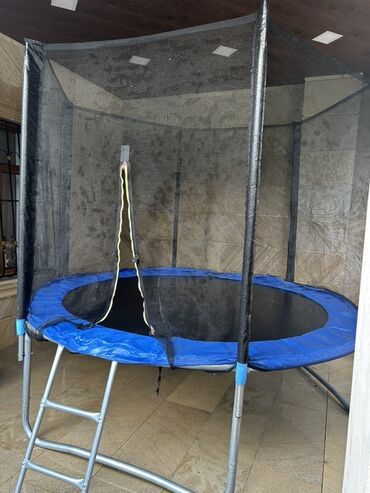 пластиковые бассейны в баку: Uşaq trampolini – dairəvi model - Ölçü: təxmini 8–10 fut diametr